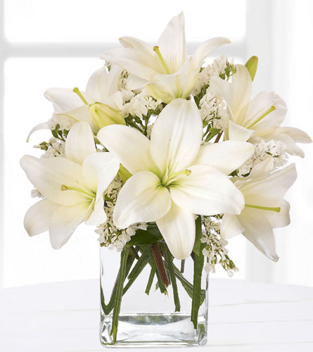 Lush Lily Bouquet